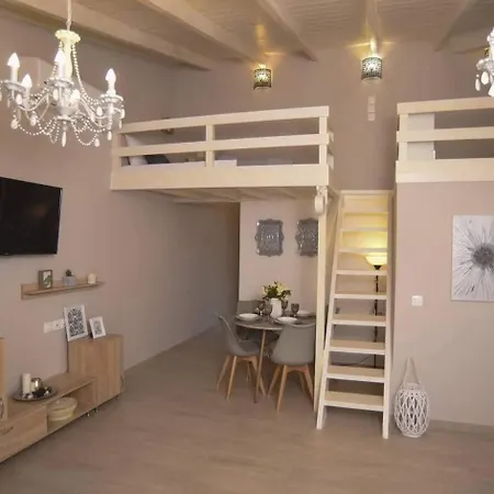 Stavros Boutique *